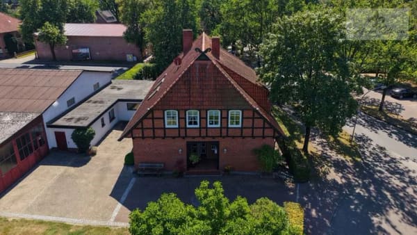 Immobilie in Fintel - Ortskern Fintel! Traum Anwesen, Hallen & 4.504 m² Areal voll Möglichkeiten - Bild 2