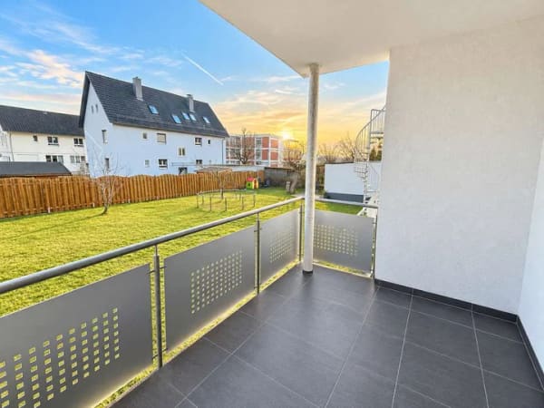 Immobilie in Neuffen - **Modernisiertes 4-Familienhaus mit großem Garten – ideal für Mehrgenerationenwohnen** - Bild 2