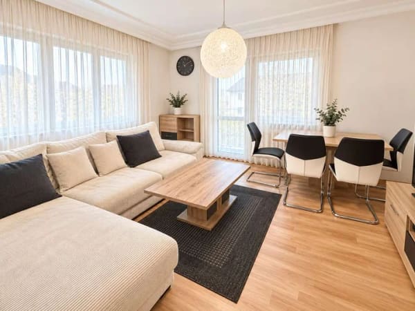 Immobilie in Neuffen - **Modernisiertes 4-Familienhaus mit großem Garten – ideal für Mehrgenerationenwohnen** - Bild 4