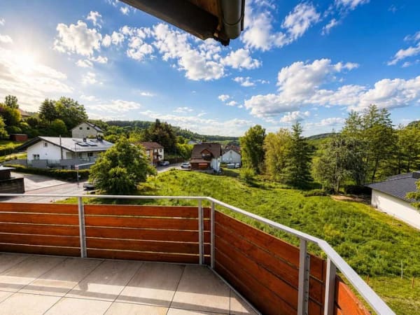 Immobilie in Abtsteinach - 115 m², 4 Zimmer, großer Balkon  -  Wohnen mit Blick ins Grüne - Bild 1
