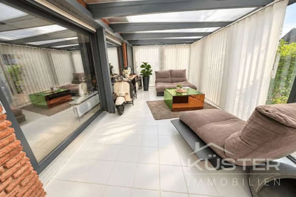 Immobilie in Bückeburg - KÜSTER IMMOBILIEN präsentiert: Modernisiertes großzügiges 1-2 Familienhaus auf großem Grundstück - Bild 3
