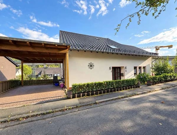 Immobilie in Haiger - Gemütliches Ein-/Zweifamilienhaus in Haiger Sechshelden - Bild 1