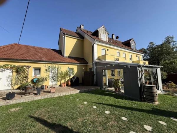 Immobilie in Langenneufnach - Exklusives Anwesen an der Neufnach - Großzügiges Wohnen auf ca. 1700 m² Grundstück - Bild 3