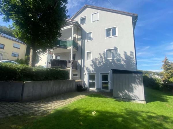 Immobilie in Kelheim - Attraktives Mehrfamilienwohnhaus mit 8 Wohneinheiten in Kelheim-Hohenpfahl - Bild 0