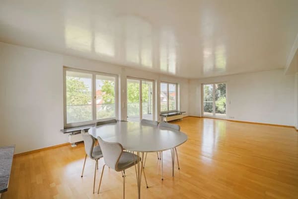 Immobilie in Bodman-Ludwigshafen - Viel Platz für Ihre Visionen: Großzügiges Einfamilienhaus in Bodman-Ludwigshafen - Bild 4