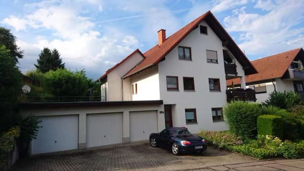 Immobilie in Karlsbad - 3,5 Zimmer Dachgeschosswohnung mit traumhafter Aussicht - Bild 0
