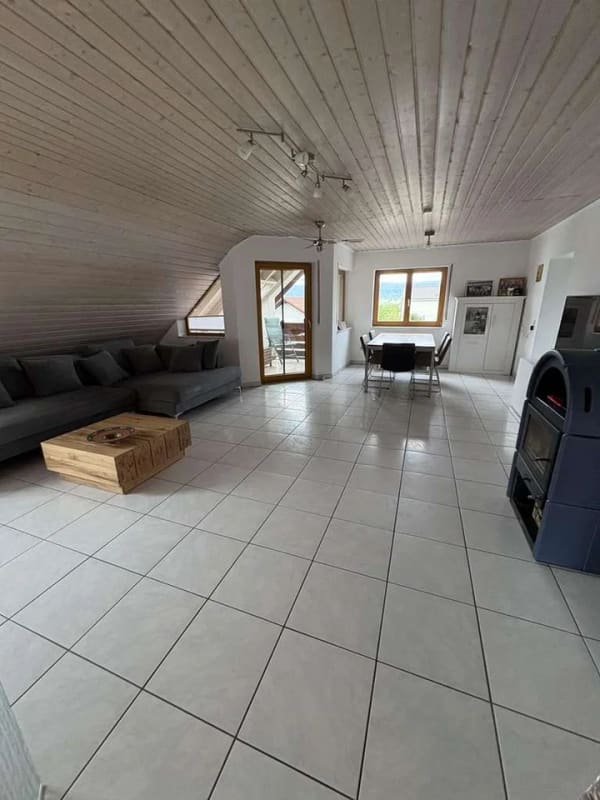 Immobilie in Karlsbad - 3,5 Zimmer Dachgeschosswohnung mit traumhafter Aussicht - Bild 3