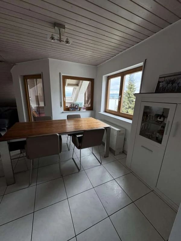 Immobilie in Karlsbad - 3,5 Zimmer Dachgeschosswohnung mit traumhafter Aussicht - Bild 4