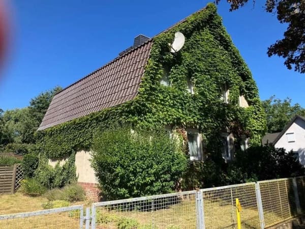 Immobilie in Altentreptow - Wohnhaus im Dornröschenschlaf! - Bild 1