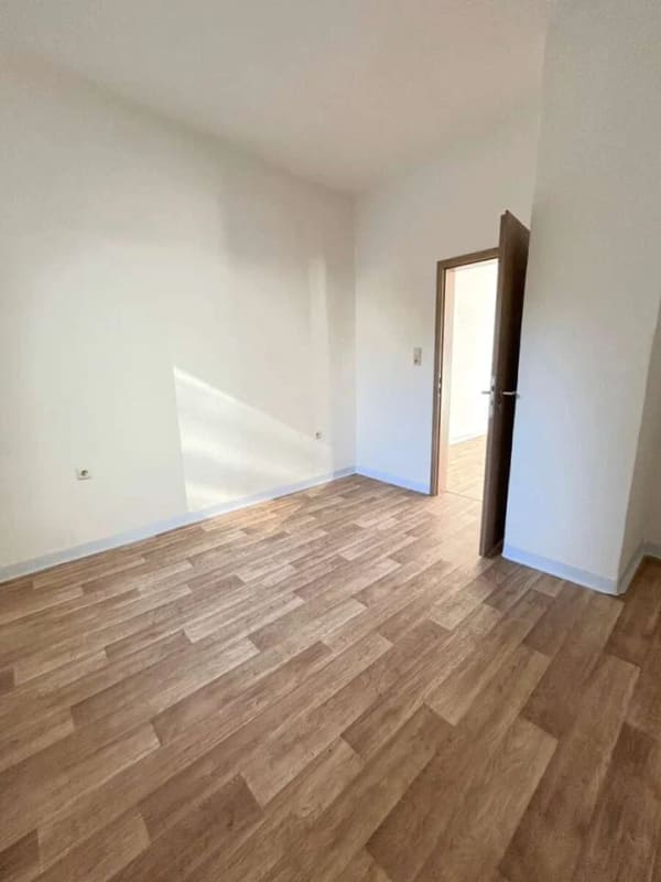 Immobilie in Hartmannsdorf bei Kirchberg - Wohnen & Vermieten unter einem Dach – 270 m², 3 Einheiten, Pool & Terrassen in Kirchberg - Bild 3