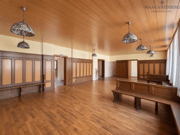 Immobilie in Fürth - Vielseitige Immobilie mit Entwicklungspotenzial - Umnutzung zu Wohnraum möglich - Bild 3