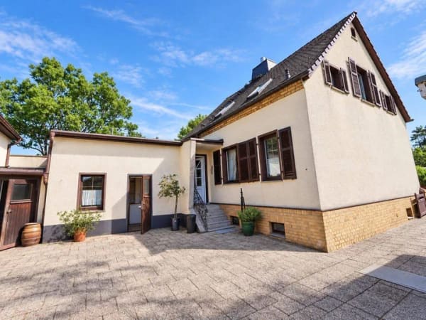Immobilie in Sandersdorf-Brehna - Ein Stück Freiheit in Brehna - ein Zuhause mit Charakter und einem Garten voller Möglichkeiten - Bild 3