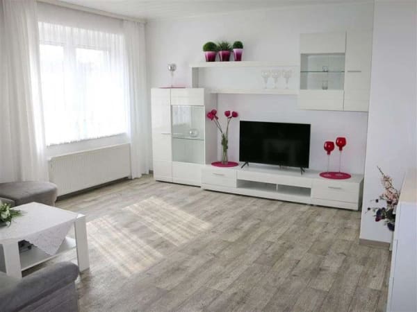 Immobilie in Zingst - 6 attraktive Ferienwohnungen im Zentrum von Zingst, inkl Stellplatz - Bild 2