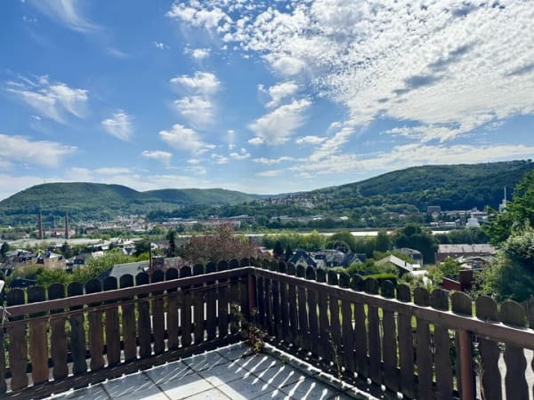 Immobilie in Freital - +ESDI+ Ihr neues Zuhause mit Weitblick: Einfamilienhaus mit Aussicht, Charme und Potenzial - Bild 0