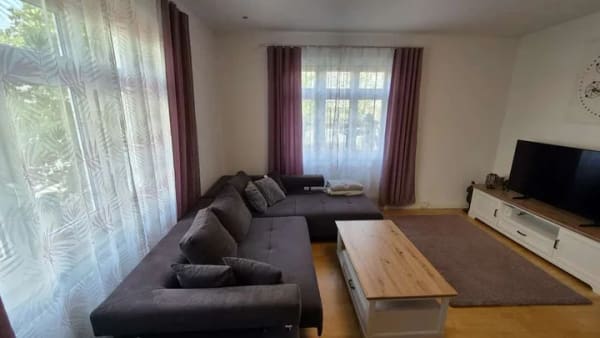 Immobilie in Weilheim an der Teck - Viel Platz für Leben & Arbeiten: 136 m², 5 Zimmer, privater Außenbereich - Bild 1
