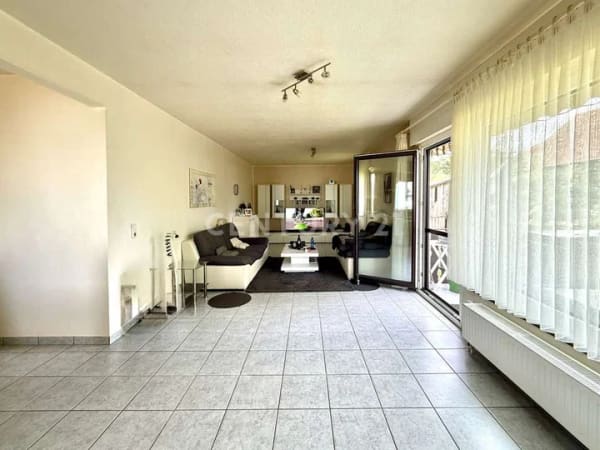 Immobilie in Biebesheim - Für Kapitalanleger: Einfamilienhaus mit Einliegerwohnung - Bild 1