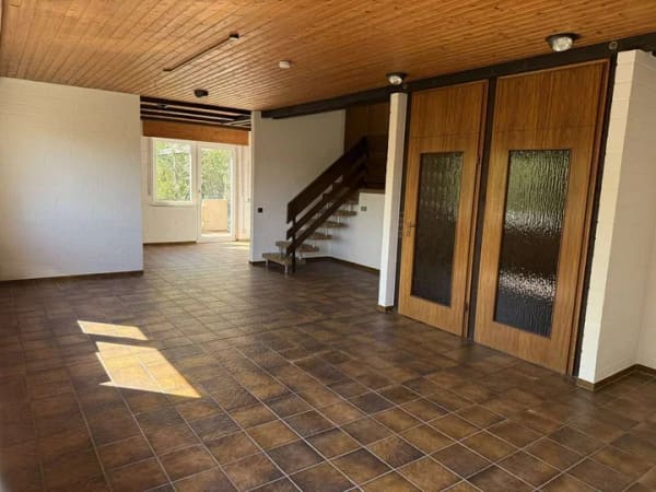 Immobilie in Höxter - Gepflegtes Einfamilienhaus mit zwei Garagen in Höxter-Lütmarsen - Bild 3