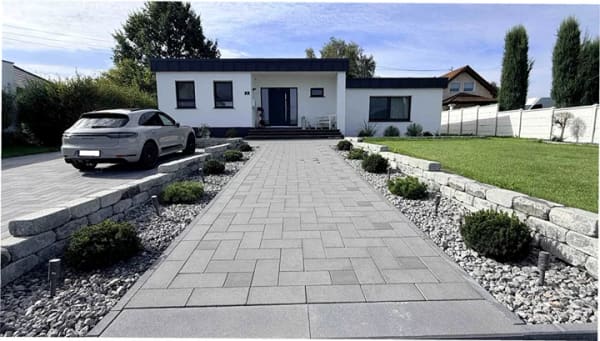 Immobilie in Staudt - LUXUS:Sanierter Bungalow in Massivbauweise mit Schwimmhalle, Damwildgehege und sehr großen Grundstück! - Bild 3