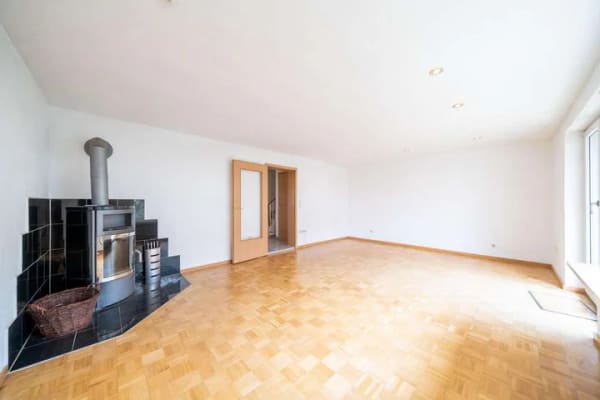 Immobilie in Eichenau - Renovierungsbedürftiges Reihenmittelhaus mit sonnigem Garten - Bild 4