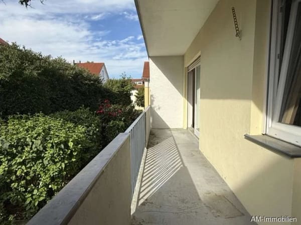 Immobilie in Überlingen - Genial zentral, ruhig und sonnig Wohnen! 3-Zimmer-Hochparterre-ETW mit großem Balkon! - Bild 0