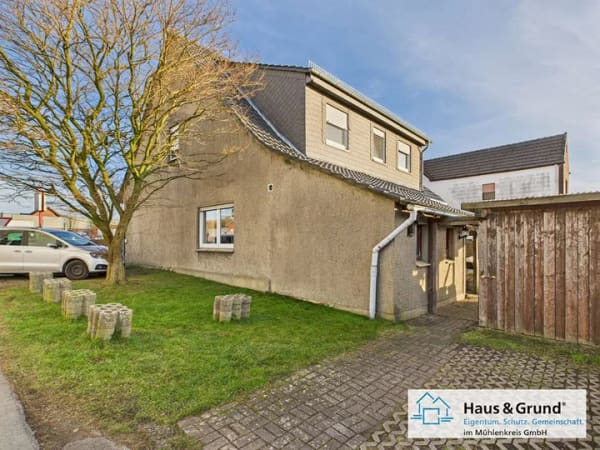 Immobilie in Hüllhorst - Zwei Wohneinheiten - ein Zuhause voller Möglichkeiten - Bild 2