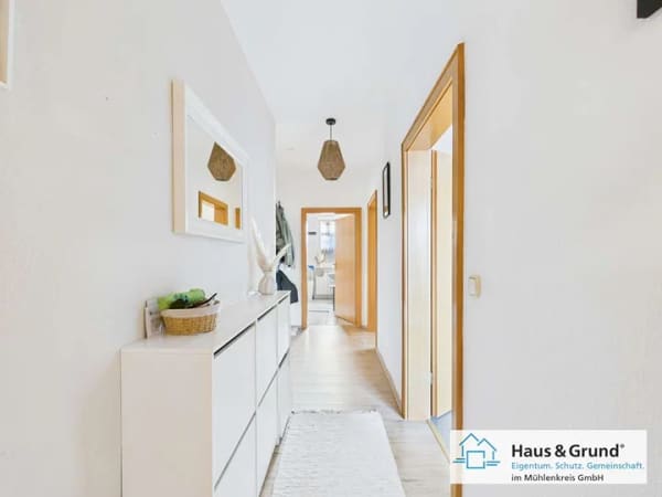 Immobilie in Hüllhorst - Zwei Wohneinheiten - ein Zuhause voller Möglichkeiten - Bild 4