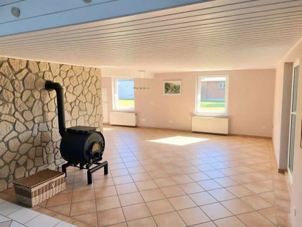 Immobilie in Poseritz - +++ Wohn- und Ferienhaus in Hafennähe mit 2 Wohnungen, EBK, Nebengebäude und Baulandreserve +++ - Bild 1