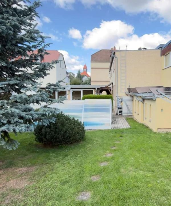 Immobilie in Rötha - Charmantes Zweifamilienhaus als Mehrgenerationenhaus  auf großzügigem Grundstück in Rötha - Bild 3