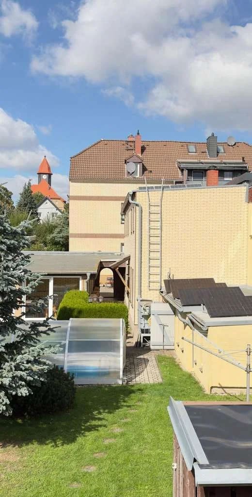Immobilie in Rötha - Charmantes Zweifamilienhaus als Mehrgenerationenhaus  auf großzügigem Grundstück in Rötha - Bild 4