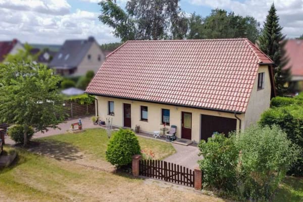 Immobilie in Malchow - Einfamilienhaus 142m² + ZFH vermietet 87m² - Bild 1