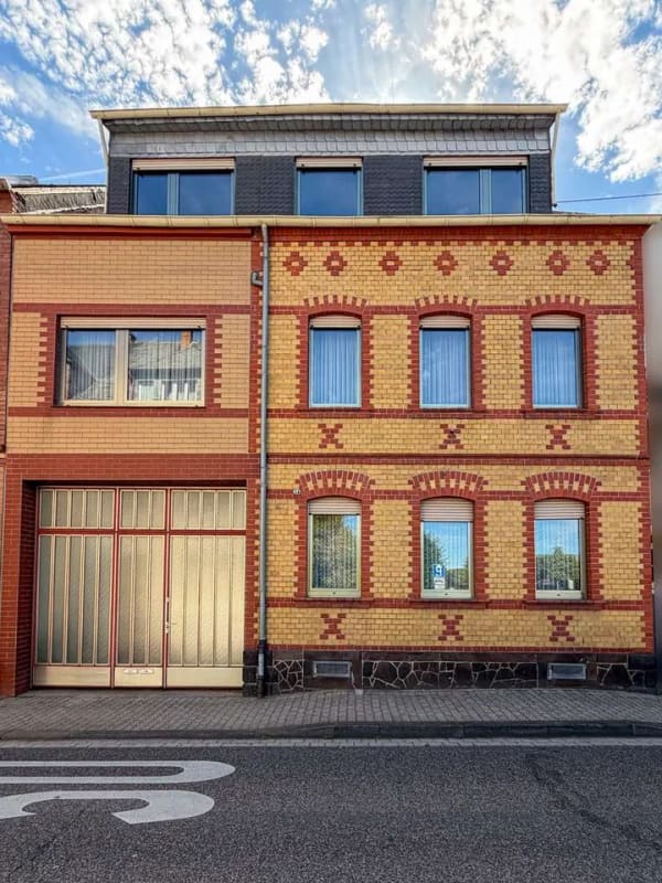 Immobilie in Mülheim-Kärlich - Großzügiges zentrales Haus in Mülheim-Kärlich - Bild 0