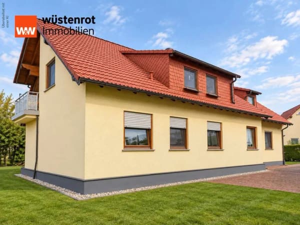 Immobilie in Hünfeld - Vier Wohnungen, vier Mieter, ein solides Investment in Hünfeld/Kirchhasel - Bild 1