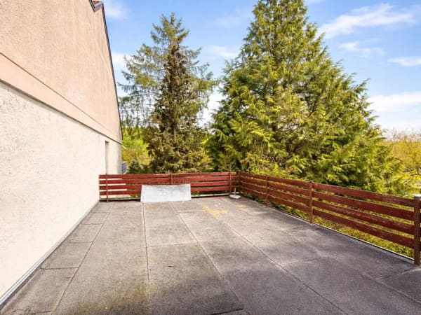 Immobilie in Stadecken-Elsheim - Ortsrandlage von Stadecken-Elsheim: Charmantes Einfamilienhaus mit Terrasse, Garten und Fernblick - Bild 3