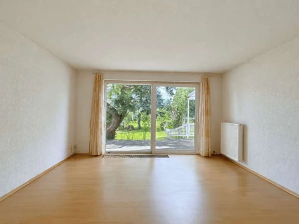 Immobilie in Schwaan - Großzügiges und sanierungsbedürftiges Einfamilienhaus mit 6 Zimmern, Garage und großem Grundstück - Bild 4