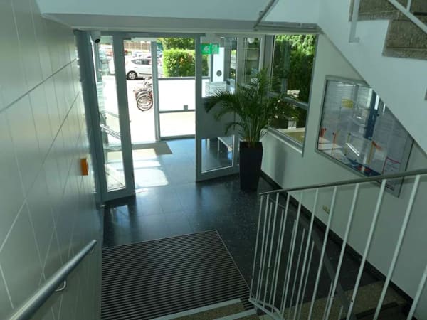 Immobilie in Sankt Augustin - In Sankt Augustin : Attraktive 1,5 Zimmer-Wohnung mit Balkon-ideal für Singles und Kapitalanleger - Bild 0