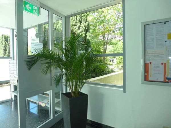 Immobilie in Sankt Augustin - In Sankt Augustin : Attraktive 1,5 Zimmer-Wohnung mit Balkon-ideal für Singles und Kapitalanleger - Bild 1