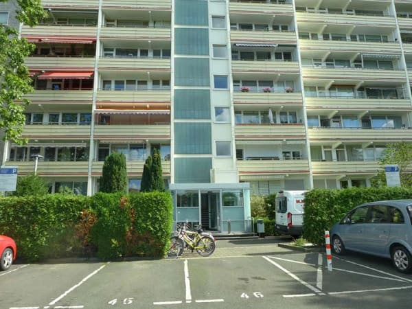 Immobilie in Sankt Augustin - In Sankt Augustin : Attraktive 1,5 Zimmer-Wohnung mit Balkon-ideal für Singles und Kapitalanleger - Bild 2