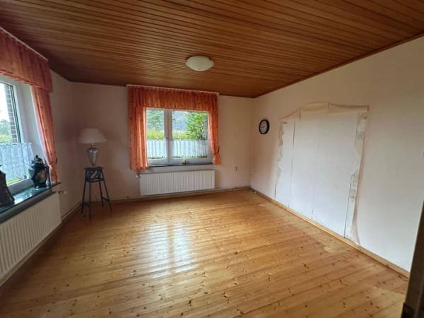 Immobilie in Südbrookmerland - In ländlicher Lage, Einfamilienhaus mit Scheune großem Grundstück zu verkaufen! - Bild 3