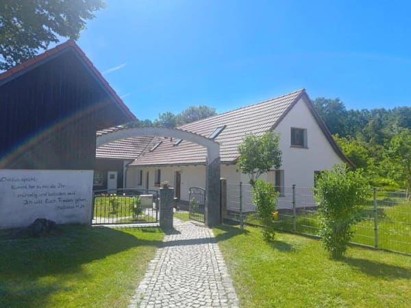 Immobilie in Lohsa - Łaz - Charmanter Drei-Seitenhof mit großem Grundstück und vielfältigen Nutzungsmöglichkeiten in Lohsa - Bild 0