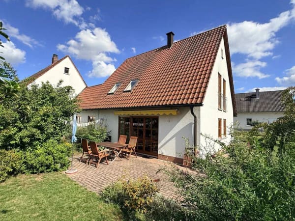 Immobilie in Eckental - Zwei Einfamilienhäuser mit großzügigem und sonnigem Garten - Bild 3