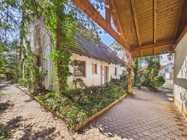 Immobilie in Schwanstetten - "Heute ankommen, morgen vorausdenken - großzügiges Familienhaus mit Aufzug & Wintergarten" - Bild 2