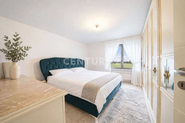 Immobilie in Wolpertswende - Einziehen statt renovieren -  Modernisiertes 4-Zimmer-Zuhause mit Balkon und Tiefgaragenplatz - Bild 4