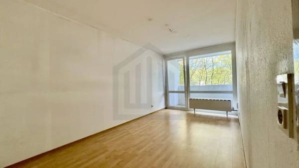 Immobilie in Stutensee - 3 Zimmer mit Westloggia im Grünen - Wohnung mit Gestaltungspotenzial in Stutensee-Büchig - Bild 1