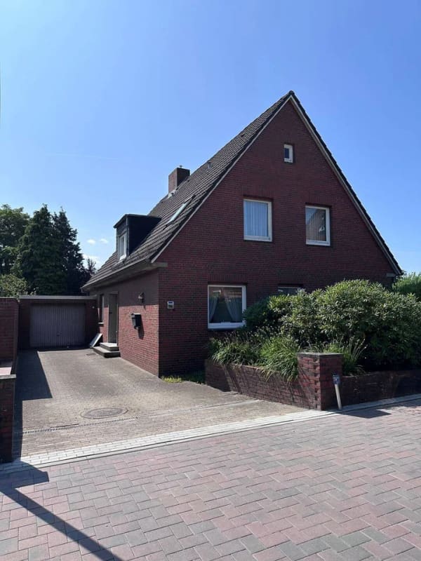 Immobilie in Norderstedt - gemütliches Einfamilienhaus mit sonnigem Garten - Bild 0