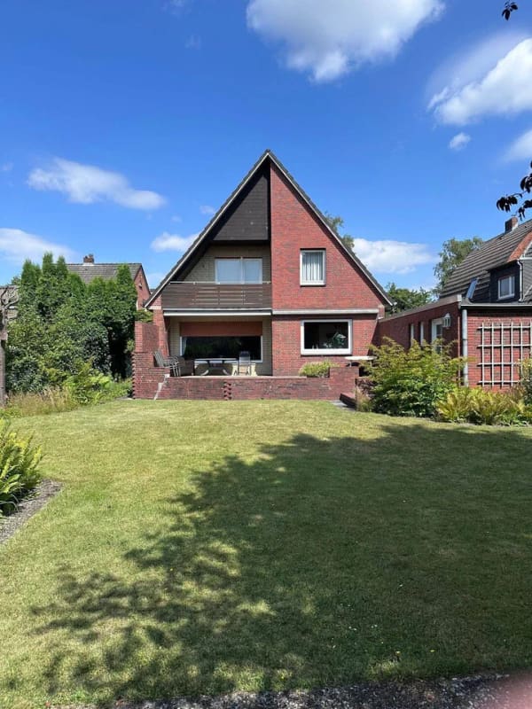 Immobilie in Norderstedt - gemütliches Einfamilienhaus mit sonnigem Garten - Bild 1