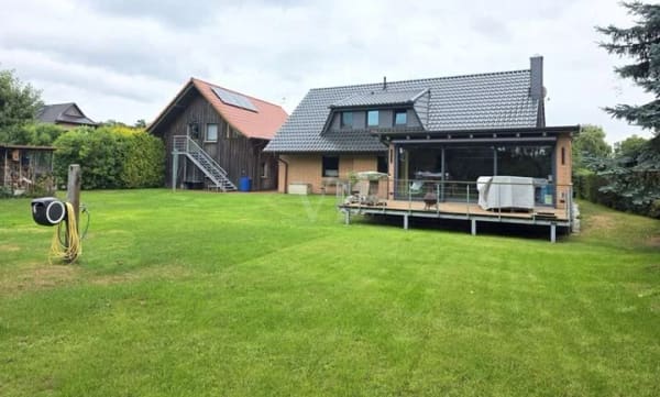 Immobilie in Lenzen (Elbe) - Einfamilienhaus mit großem Grundstück in idyllischer Lage und zeitgemäßer Ausstattung - Bild 1