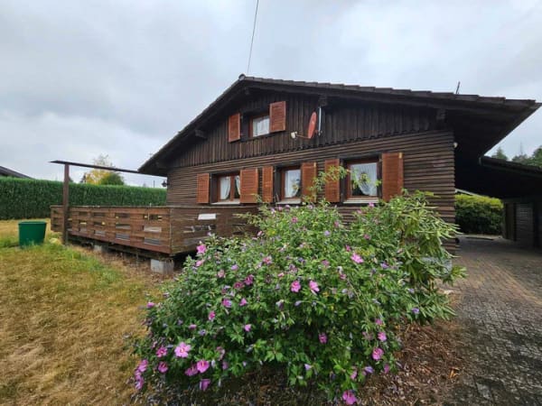 Immobilie in Bromskirchen - Wohnen, wo andere Urlaub machen - gemütliches Zuhause im Feriendorf Bromskirchen - PROVISIONSFREI! - Bild 1