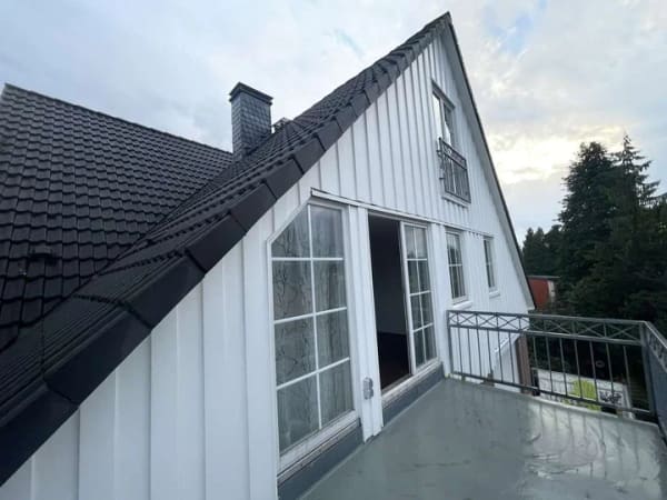 Immobilie in Schenefeld - *Vermietete 2,5 Zimmerwohnung im Dachgeschoß über 2 Ebenen mit Balkon* - Bild 4