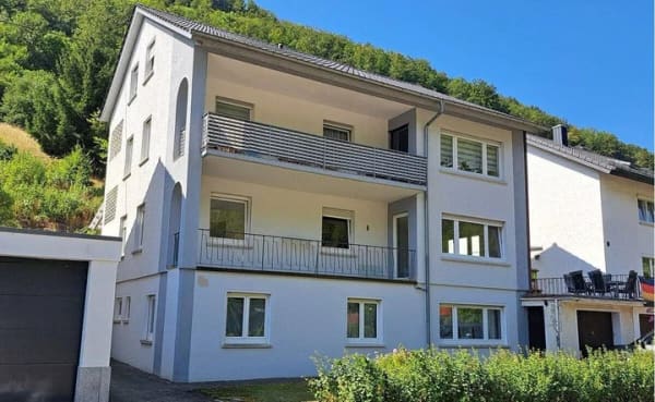 Immobilie in Wiesensteig - 3-Familienhaus mit Ausbaupotenzial in ruhiger und sonniger Lage ! - Bild 0