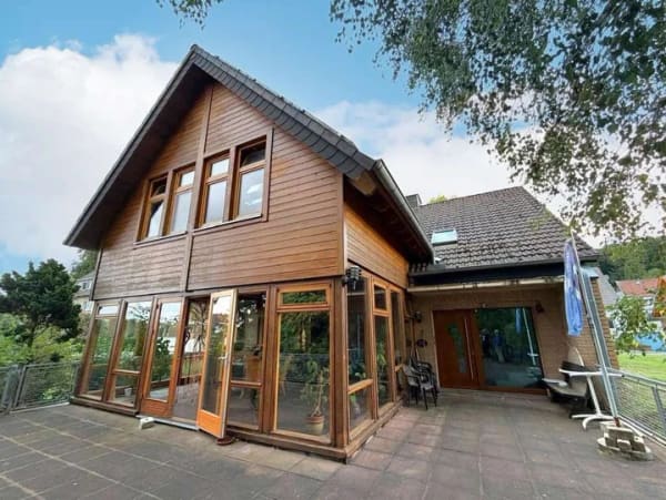 Immobilie in Bissendorf - Großzügige Doppelhaushälfte mit Wintergarten, großer Terrasse und traumhafter Aussicht - Bild 0